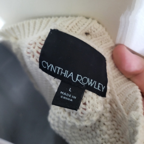Cynthia Rowley Button Back Sweater Size L - Picture 2 of 5